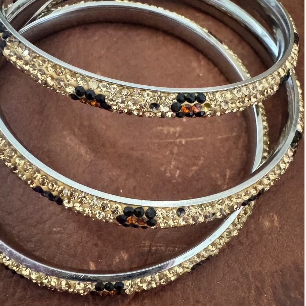 NWOT Davinci Collections Leopard Print Rhinestone Bangle Stack Set - Picture 4 of 4